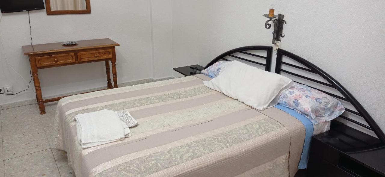 Hostal Gran Capitan Bargas Zewnętrze zdjęcie